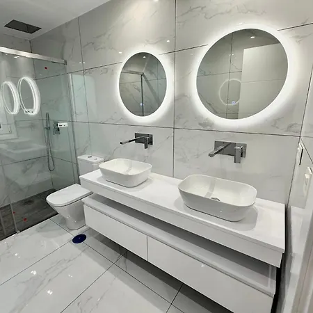 Mi Capricho A12 - Luxury Beachfront Apartment- Costa Del Sol