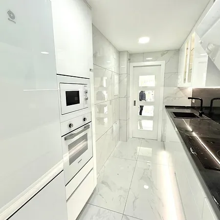 Mi Capricho A12 - Luxury Beachfront Apartment- Costa Del Sol Appartement